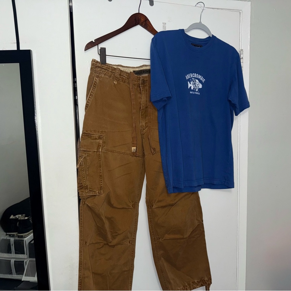 ABERCROMBIE AND FITCH VINTAGE Y2K GRAPHIC T-SHIRT - Picture 6 of 6